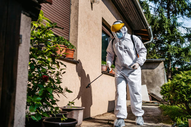 Best Emergency Pest Control  in La Crosse, WI